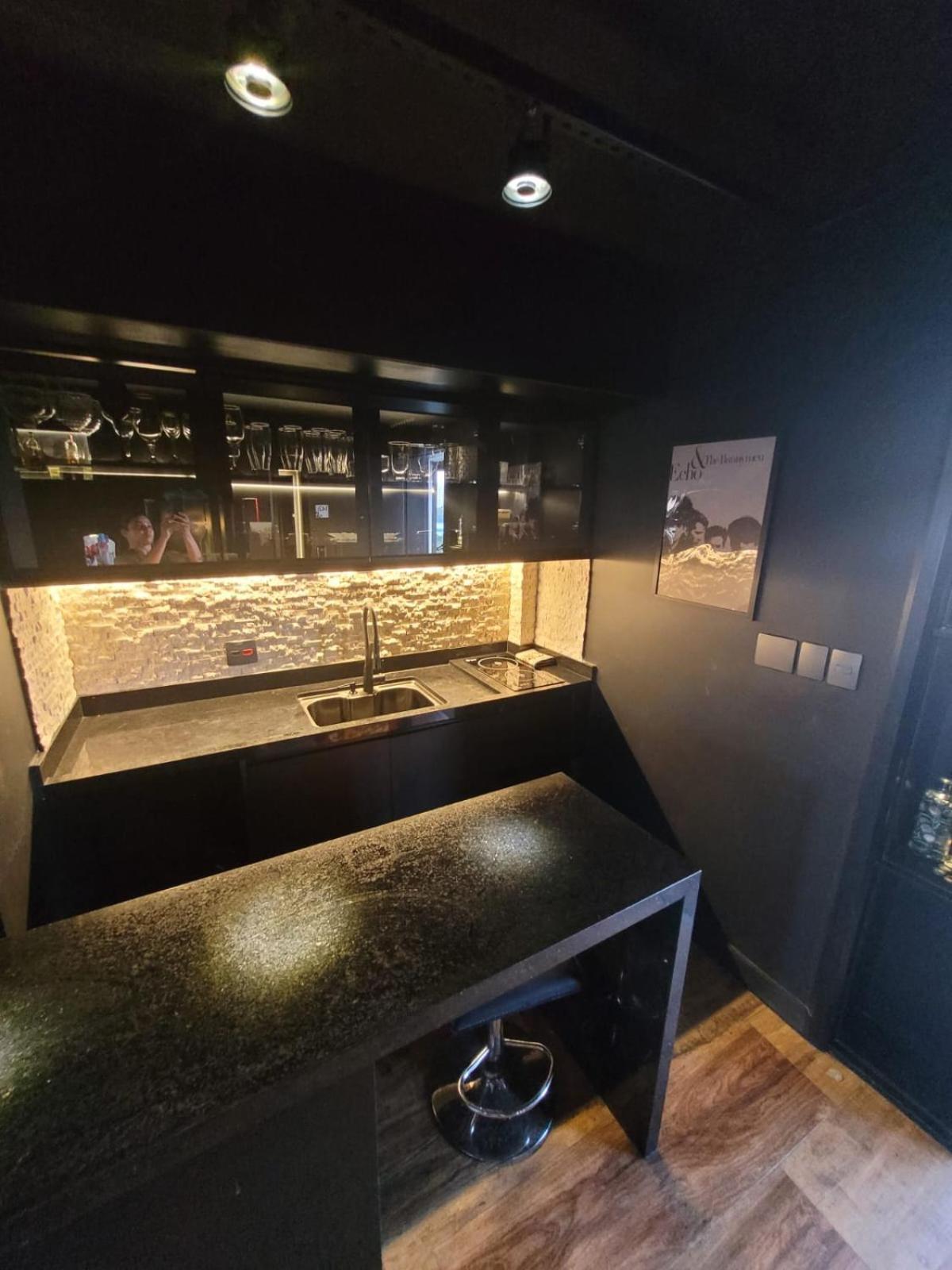 Morumbi, Pub, Com Hidromassagem, Piscina Aquecida Privativa, Lareira, Que Voce Precisa Descansar, Trabalhar Ou Realizar Aquela Comemoracao! Com Total Conforto E Privacidade! O Nota 10 De Sp! Apartment