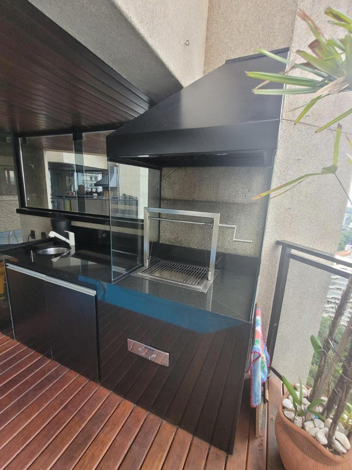 Apartment Morumbi, Pub, Com Hidromassagem, Piscina Aquecida Privativa, Lareira, Que Voce Precisa Descansar, Trabalhar Ou Realizar Aquela Comemoracao! Com Total Conforto E Privacidade! O Nota 10 De Sp! Sao Paulo
