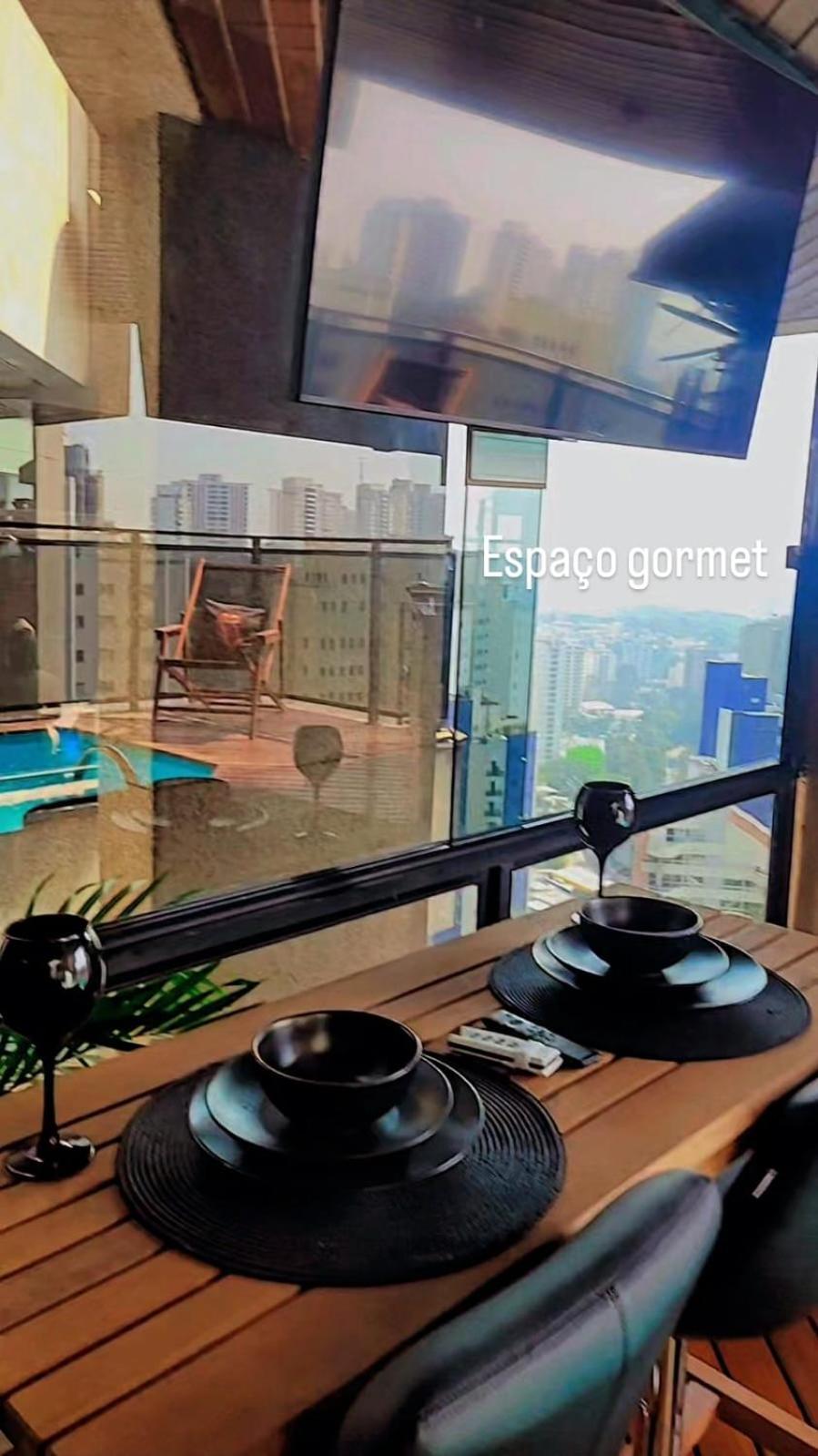 Morumbi, Pub, Com Hidromassagem, Piscina Aquecida Privativa, Lareira, Que Voce Precisa Descansar, Trabalhar Ou Realizar Aquela Comemoracao! Com Total Conforto E Privacidade! O Nota 10 De Sp!