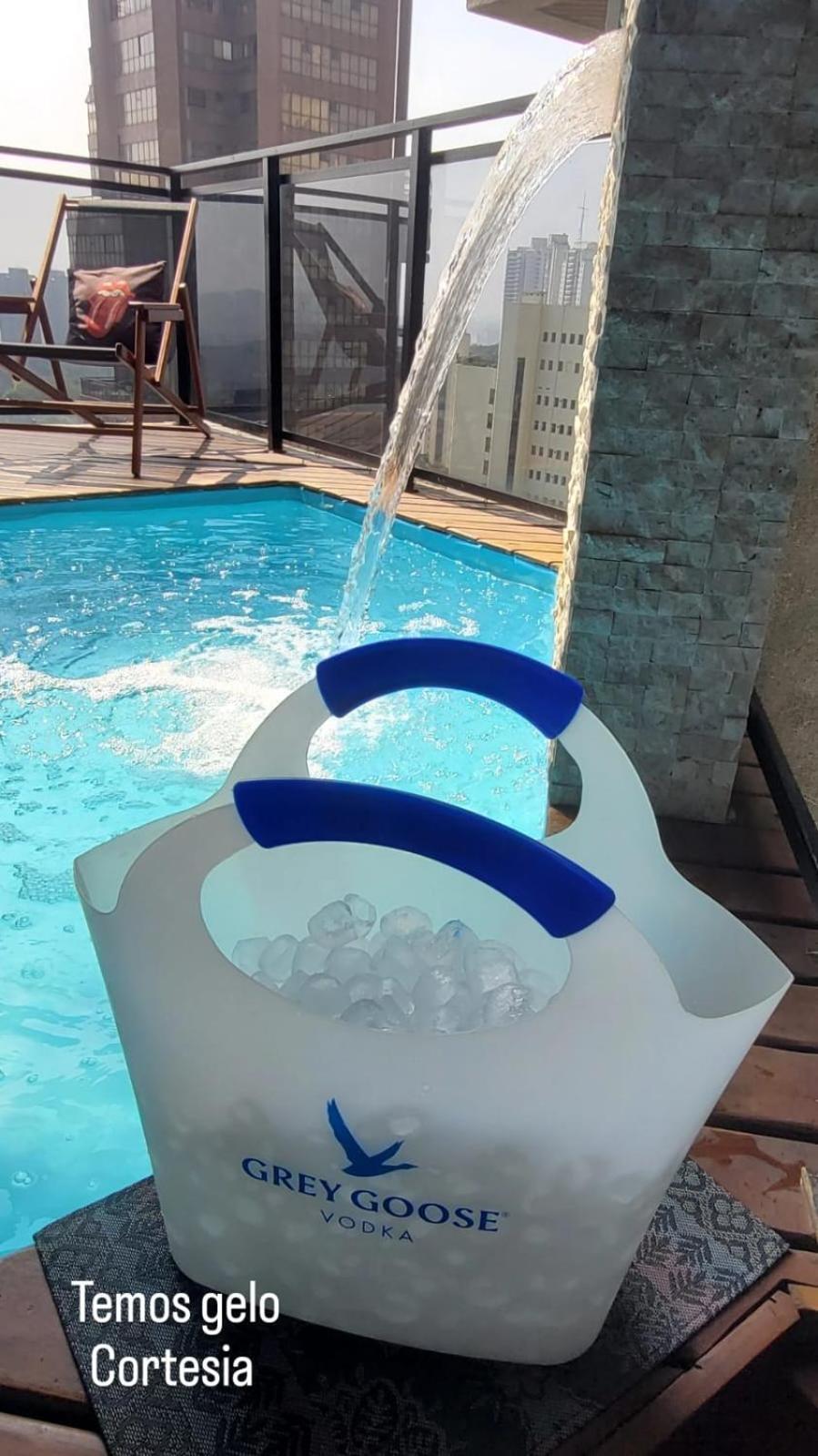 Morumbi, Pub, Com Hidromassagem, Piscina Aquecida Privativa, Lareira, Que Voce Precisa Descansar, Trabalhar Ou Realizar Aquela Comemoracao! Com Total Conforto E Privacidade! O Nota 10 De Sp! Apartment