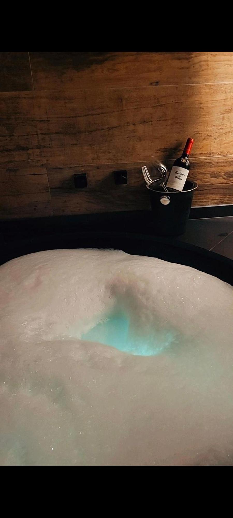 Apartment Morumbi, Pub, Com Hidromassagem, Piscina Aquecida Privativa, Lareira, Que Voce Precisa Descansar, Trabalhar Ou Realizar Aquela Comemoracao! Com Total Conforto E Privacidade! O Nota 10 De Sp!