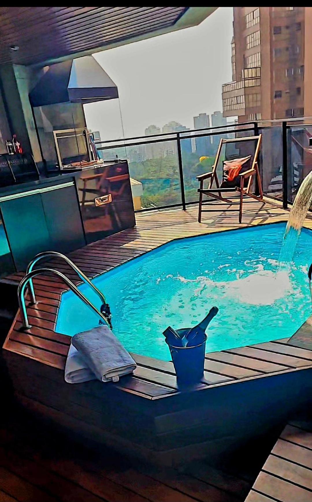 Morumbi, Pub, Com Hidromassagem, Piscina Aquecida Privativa, Lareira, Que Voce Precisa Descansar, Trabalhar Ou Realizar Aquela Comemoracao! Com Total Conforto E Privacidade! O Nota 10 De Sp! Apartment *